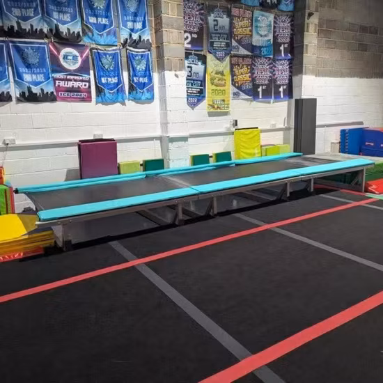 Trampolim de salto inflável ecologicamente correto tamanho personalizado para crianças