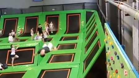 Brinquedo infantil comercial interno grande fornecedor de parque de trampolim para bungee jumping